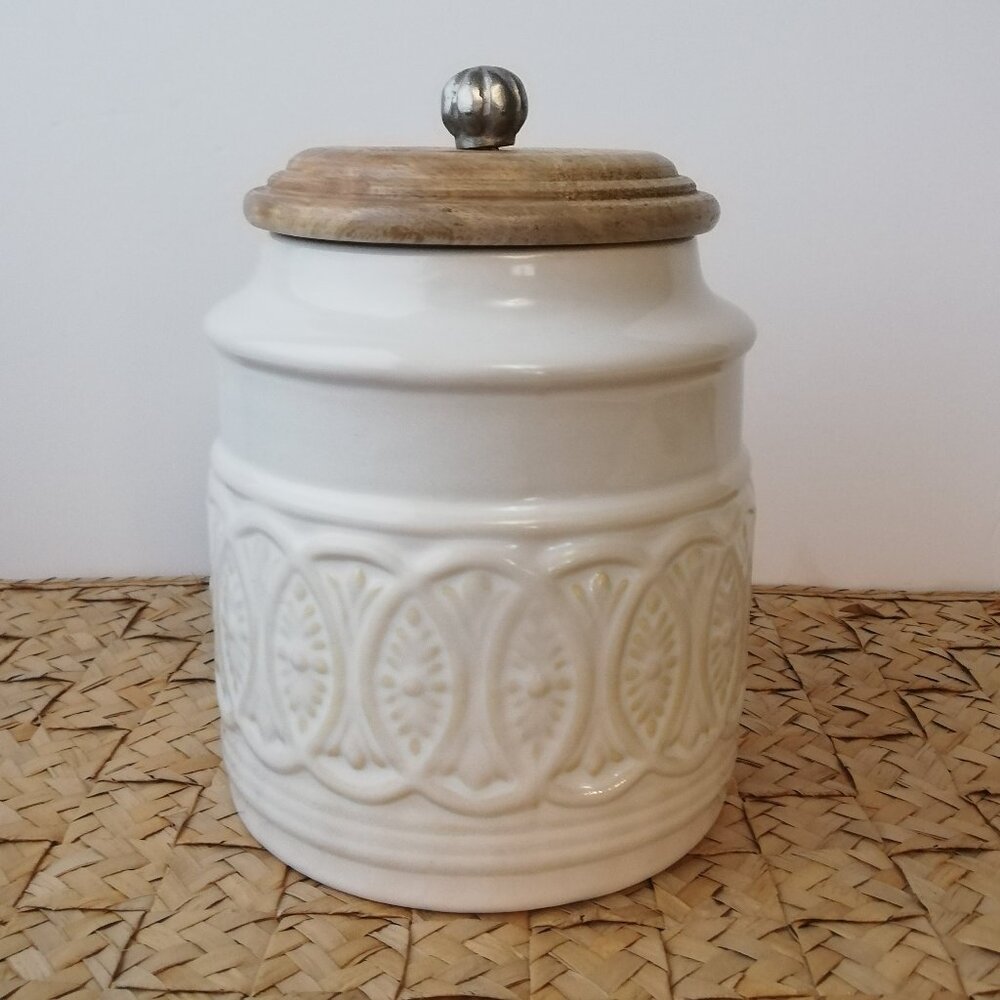 Pier 1 Imports Creamy White Ceramic Farmhouse Kitchen Canister with Wood Lid